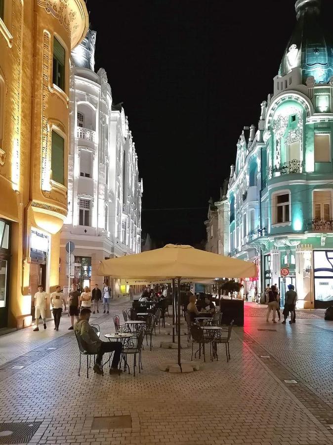 Apartamento Spiegel Center Oradea Exterior foto