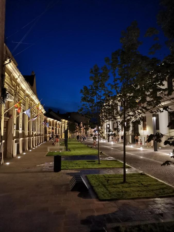 Apartamento Spiegel Center Oradea Exterior foto